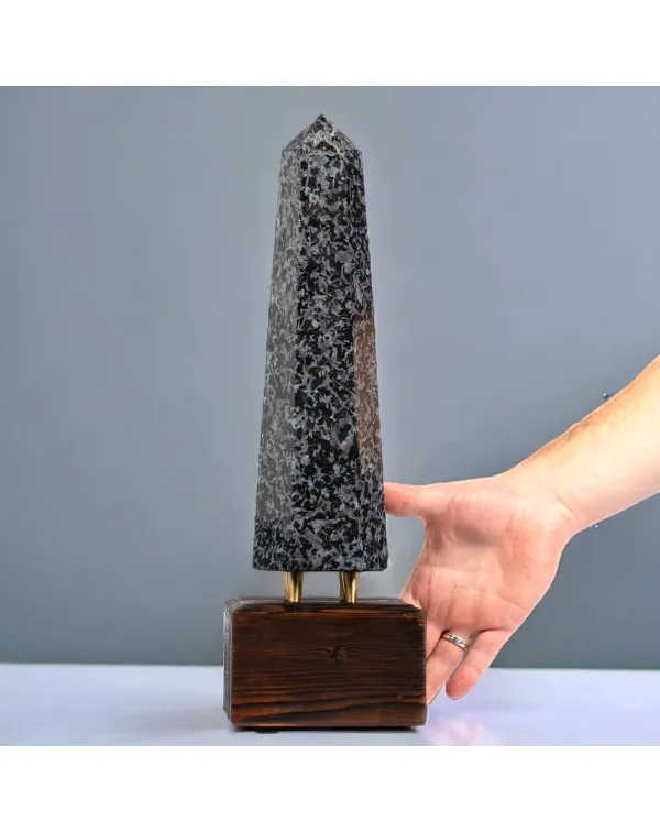 Obelisco in Indigo Gabbro