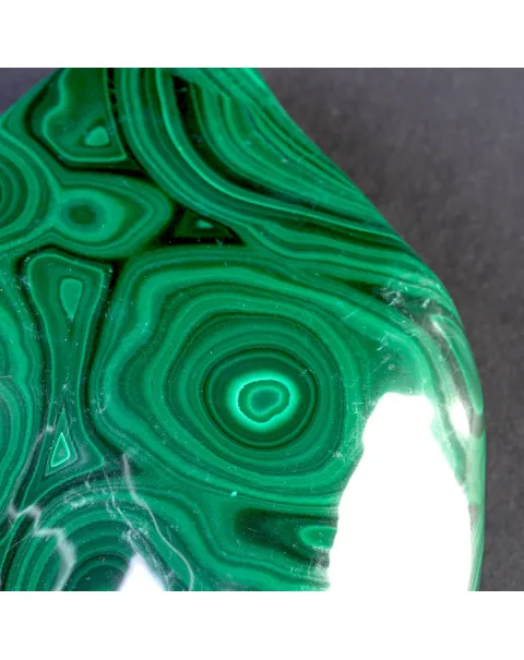 Malachite Lucidata con Striature Concentriche.