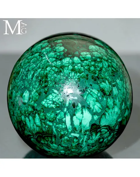 Sfera Malachite Naturale del Congo – Struttura Botroidale.