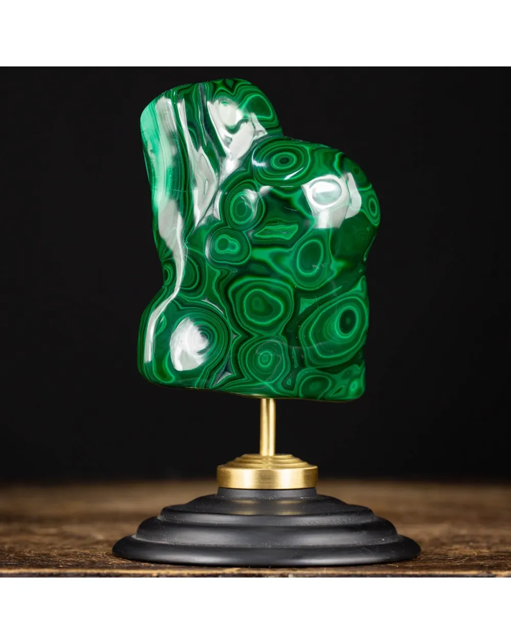Malachite su Piedistallo in Ottone e Legno