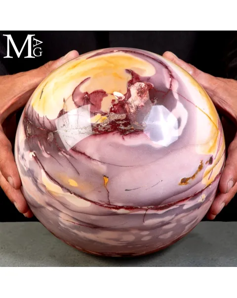 Grande Sfera in Mookaite Australiana Naturale – Diaspro Multicolore.