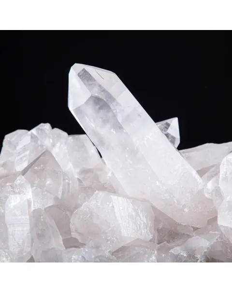 Drusa di Quarzo: Riflessi di Energia e Armonia.