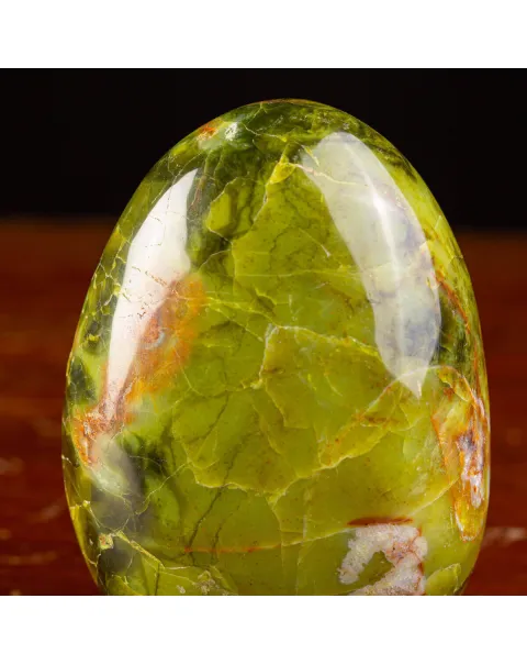 Serpentina: La Pietra dell'Equilibrio e dell'Apertura Spirituale.