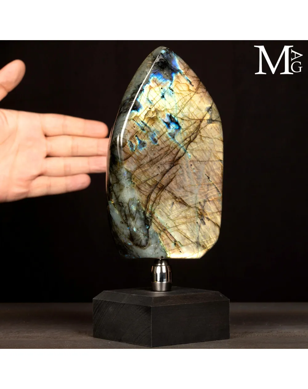 Labradorite con Riflessi Dorati e Aranciati