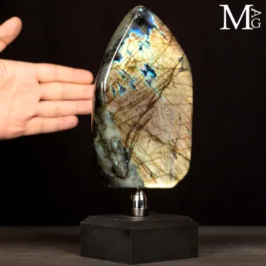 Labradorite con Riflessi Dorati e Aranciati