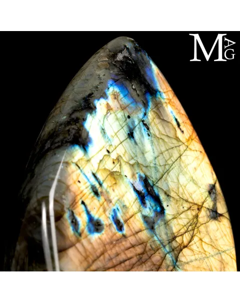 Labradorite con Riflessi Dorati e Aranciati