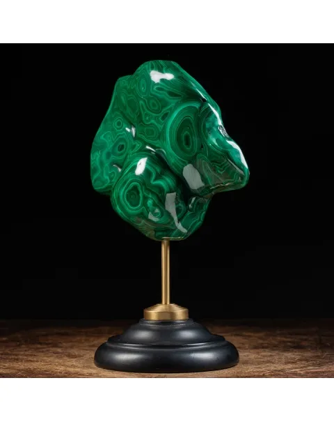 Malachite su piedistallo in legno e ottone