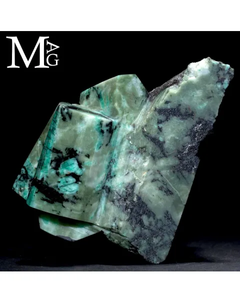 Scultura di Smeraldi nella loro Matrice Naturale.