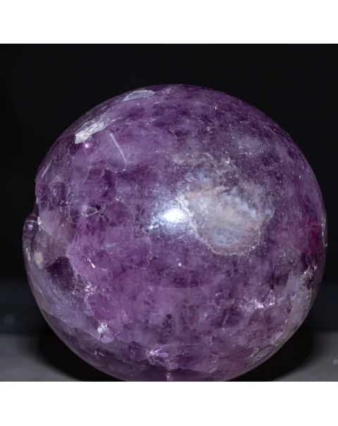 Sfera di Ametista Intagliata – Energia, Bellezza e Storia Antica.