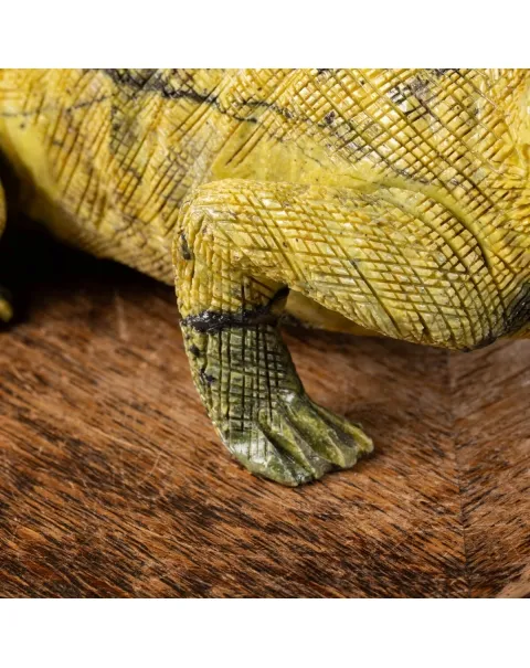 Statua Iguana In Gruppo Serpentino