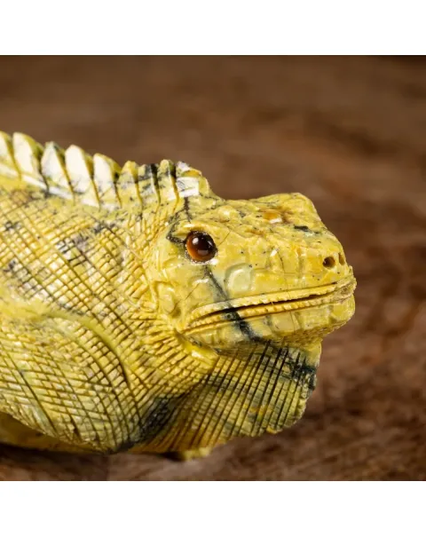 Statua Iguana In Gruppo Serpentino