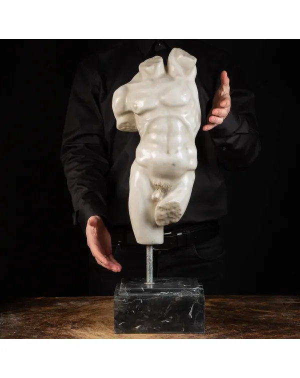 Scultura Torso Uomo in Marmo 