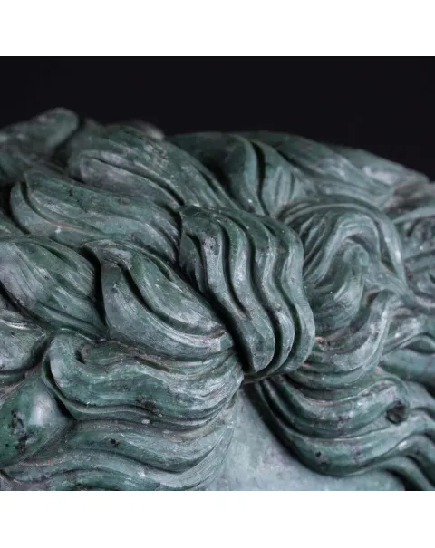 Scultura in Marmo di: Medusa, prima della Trasformazione.