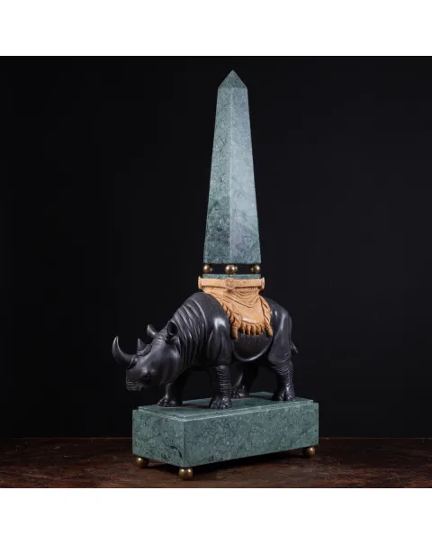 Sculture in pregiato marmo italiano - Rinoceronti con obelischi
