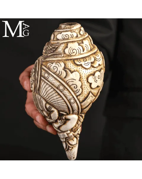 Conchiglia Shankha Tibetana Scolpita – Vishnu Ananta-Shesha, il Dio sul Serpente Cosmico