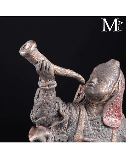 Scultura in Bronzo - Guerriero Cerimoniale Orientale.
