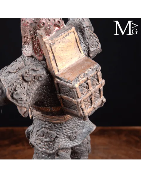 Scultura in Bronzo - Guerriero Cerimoniale Orientale.