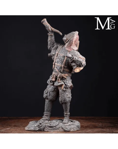Scultura in Bronzo - Guerriero Cerimoniale Orientale.
