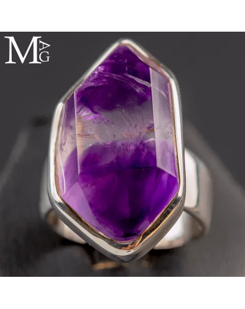 Anello in argento 925 con Ametista Boliviana.