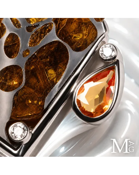 Gioiello Unico - Argento con Meteorite Pallassite Sericho, Diamanti e Zaffiri Multicolore