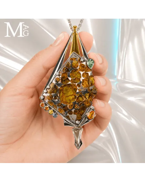 Gioiello Unico - Argento con Meteorite Pallassite Sericho, Diamanti e Zaffiri Multicolore