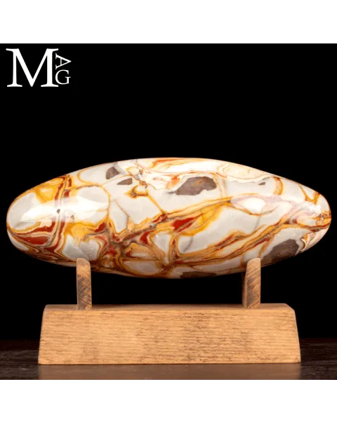 Shiva Lingam in Diaspro Agatizzato.