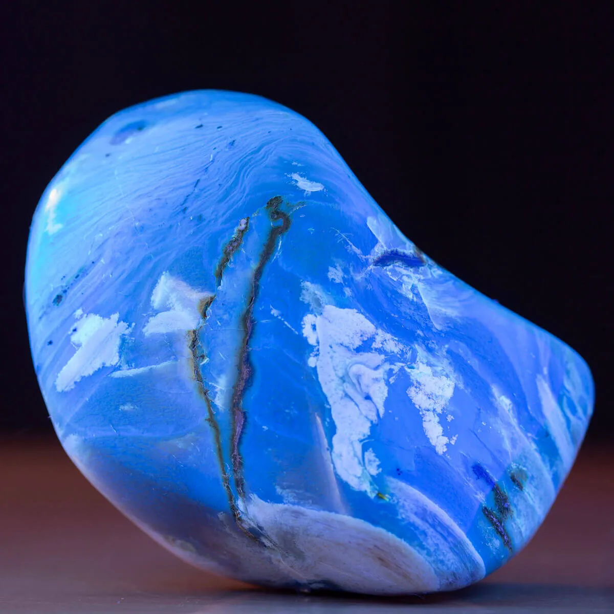La Luce Blu dell'Ambra Indonesiana.