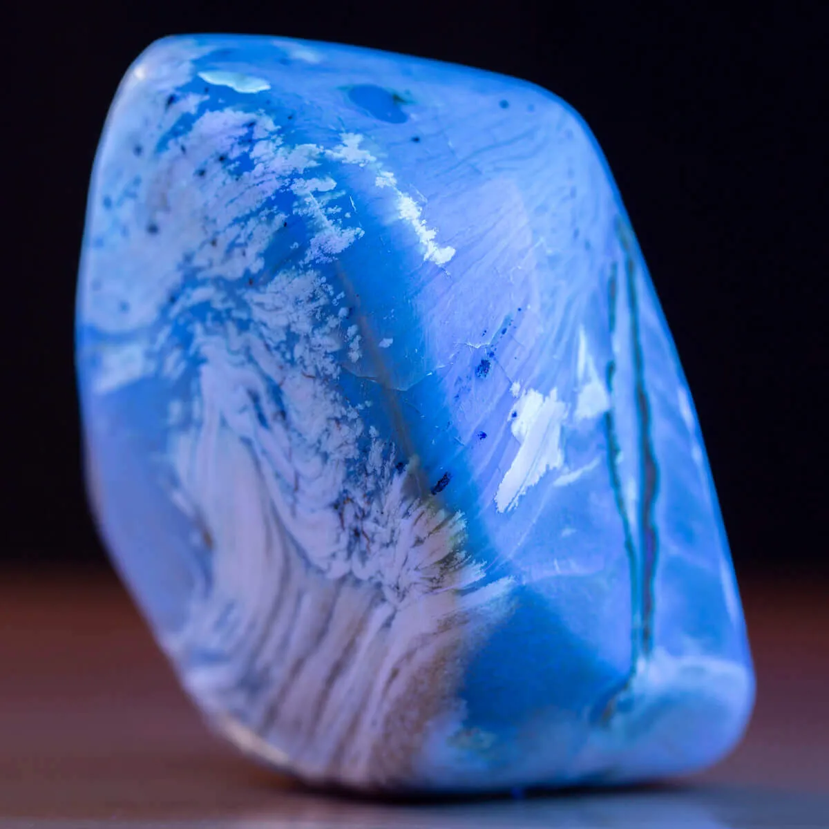 La Luce Blu dell'Ambra Indonesiana.
