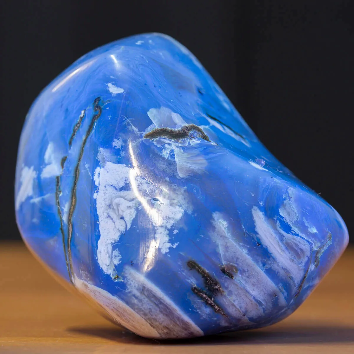 La Luce Blu dell'Ambra Indonesiana.