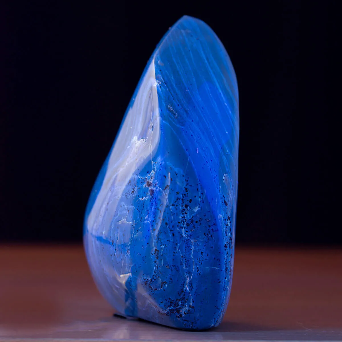 Esemplare di Ambra Blu Indonesiana da Sumatra.
