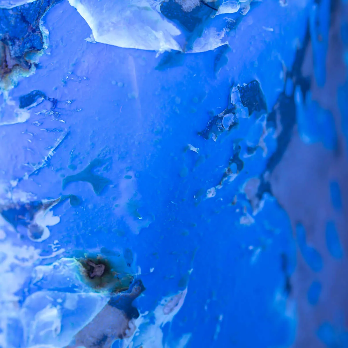 Campione di Ambra Blu di Sumatra - Luce e Chimica