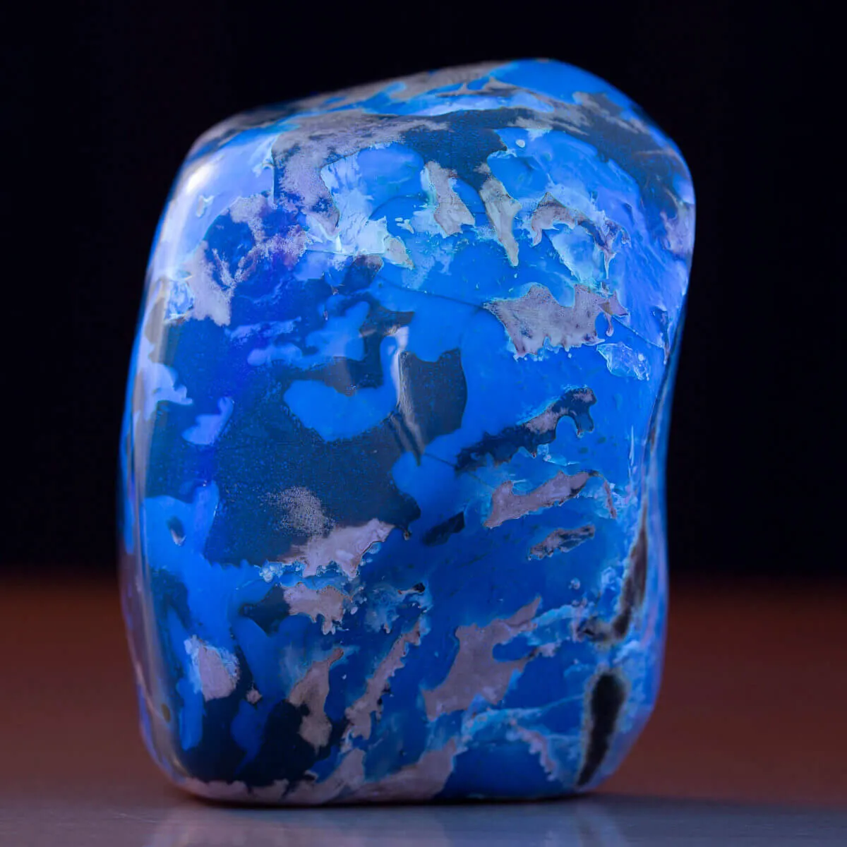 Campione di Ambra Blu di Sumatra - Luce e Chimica