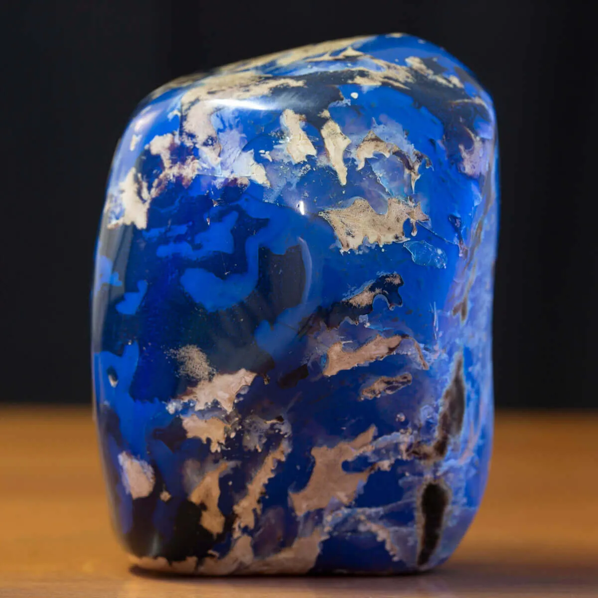 Campione di Ambra Blu di Sumatra - Luce e Chimica