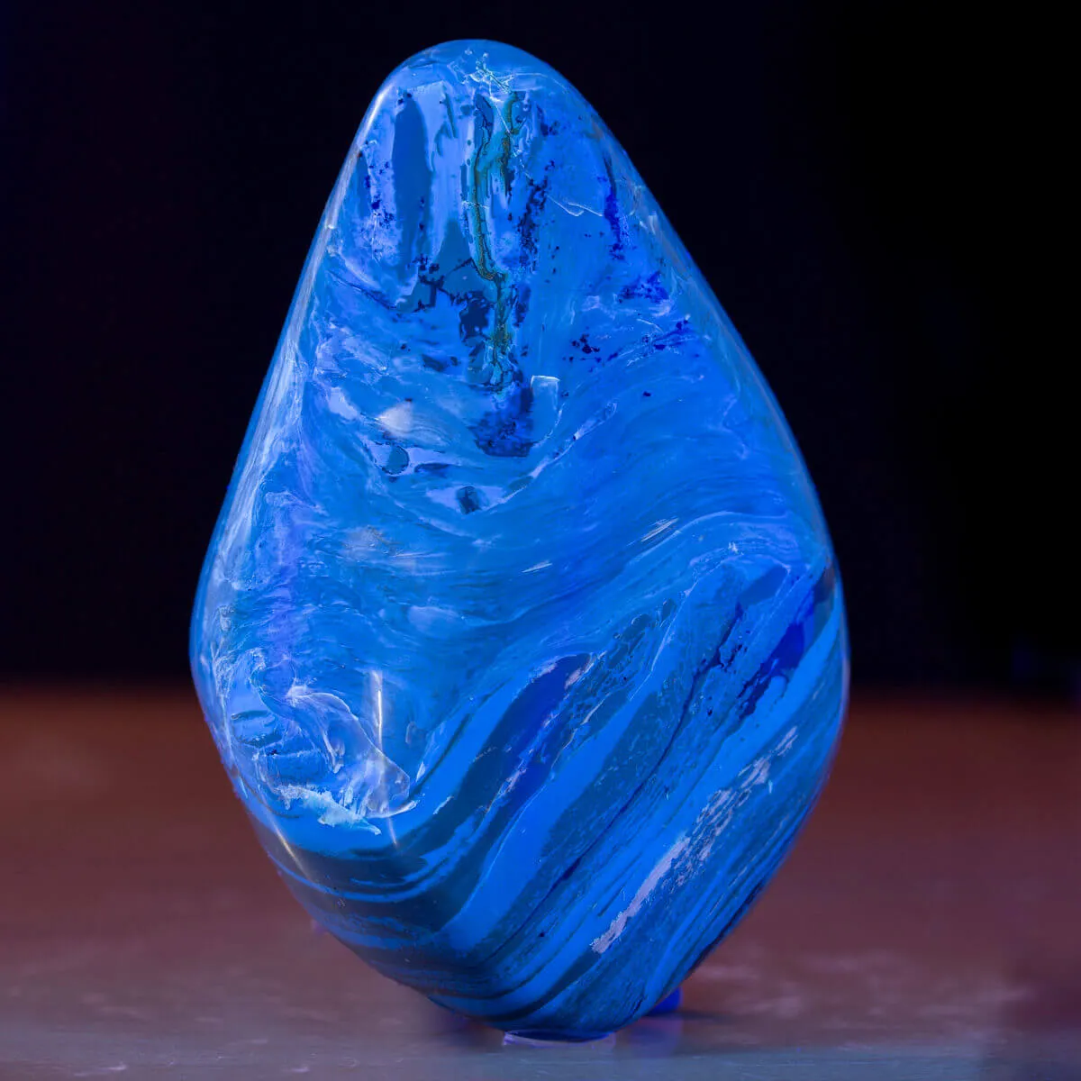 Campione d'Ambra Blu di Sumatra - Il Mistero della Luminescenza Blu.