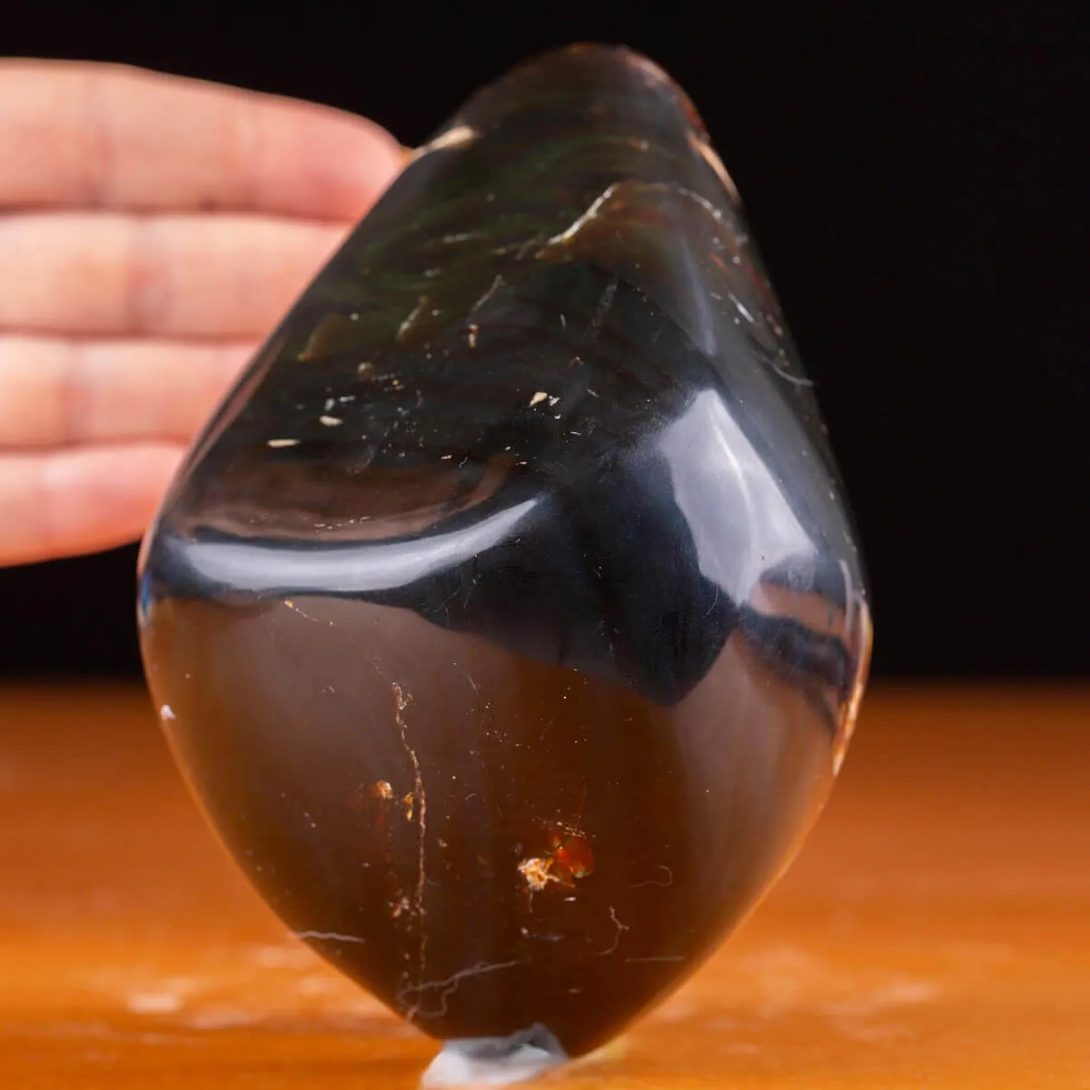 Campione d'Ambra Blu di Sumatra - Il Mistero della Luminescenza Blu.