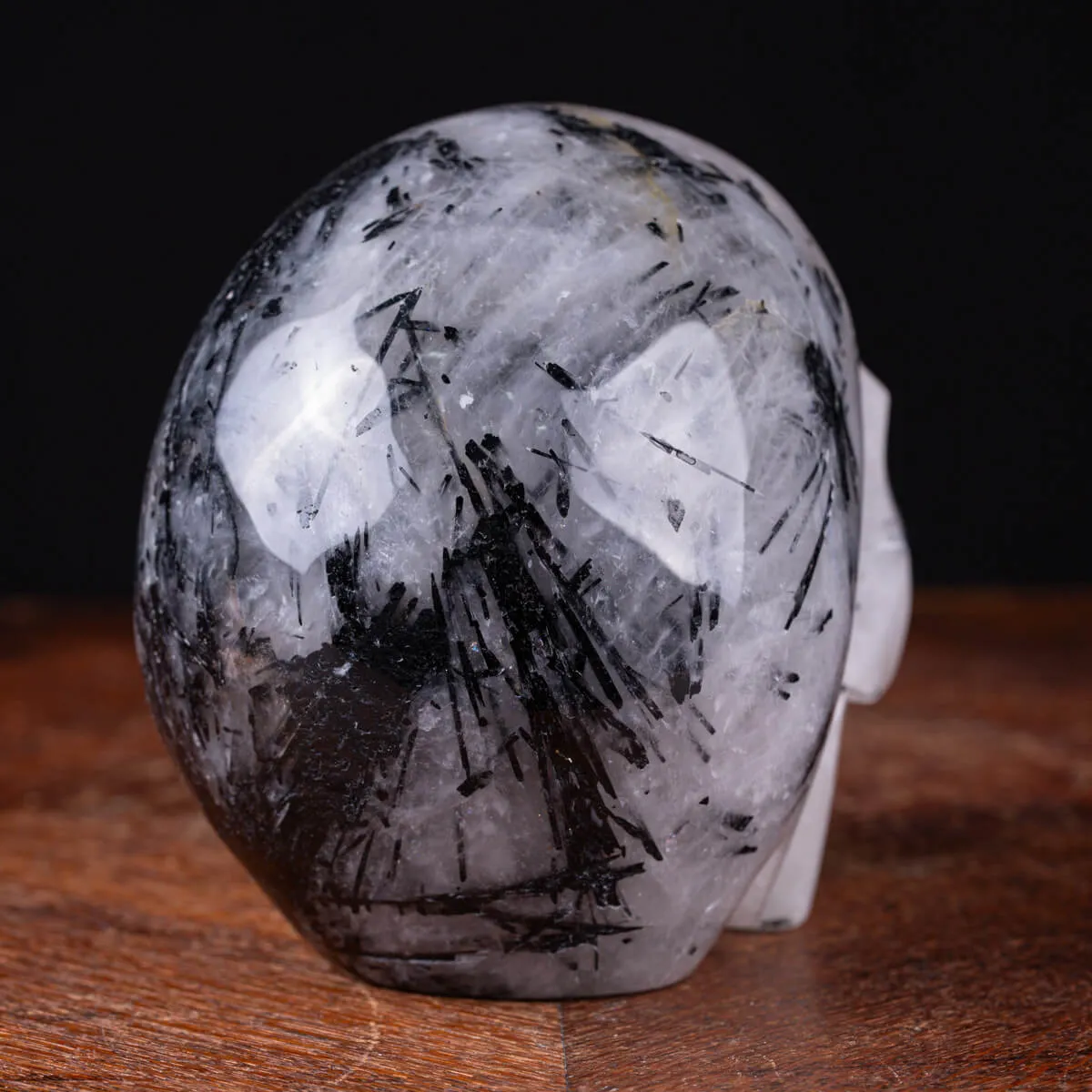 Teschio in Quarzo con Inclusioni di Tormalina Nera – Scultura Artistica Unica e Mistica.