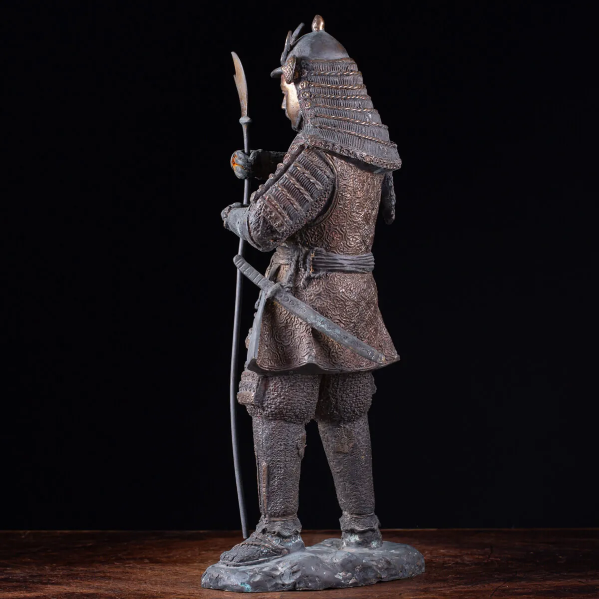 Guerriero Samurai: Statua in Bronzo Era Meiji.