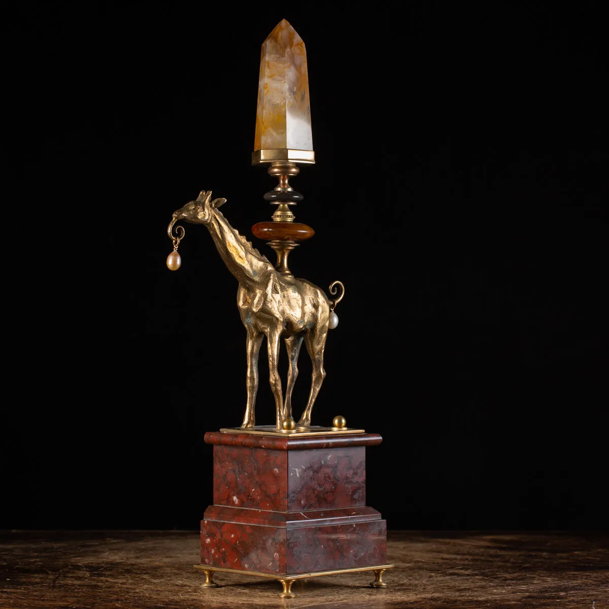 Scultura Giraffa con Quarzo
