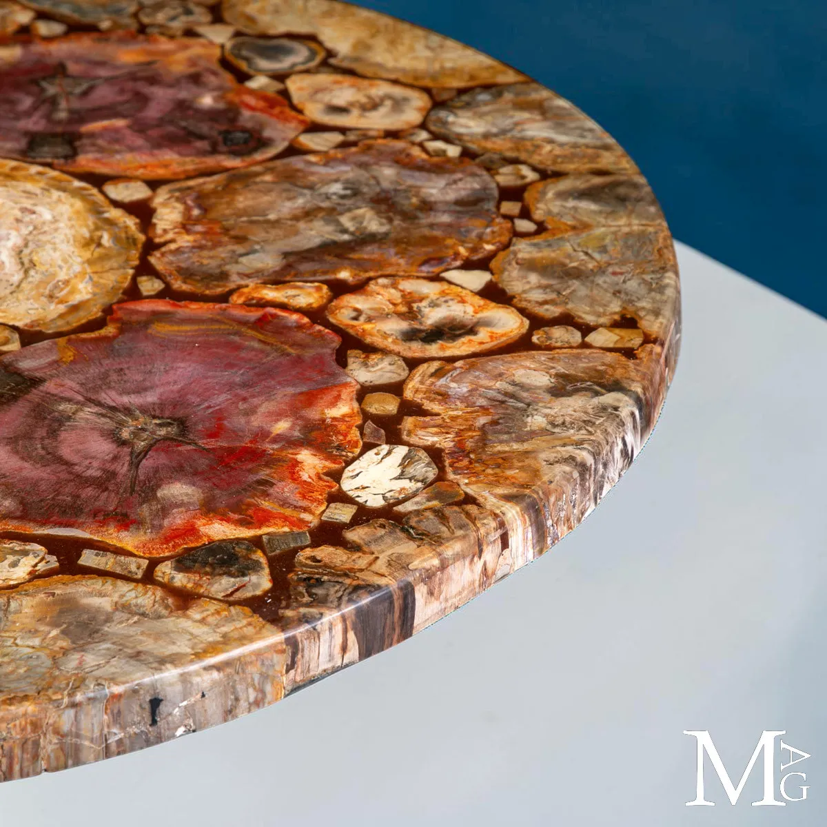 Tavolo in Legno Fossile del Madagascar