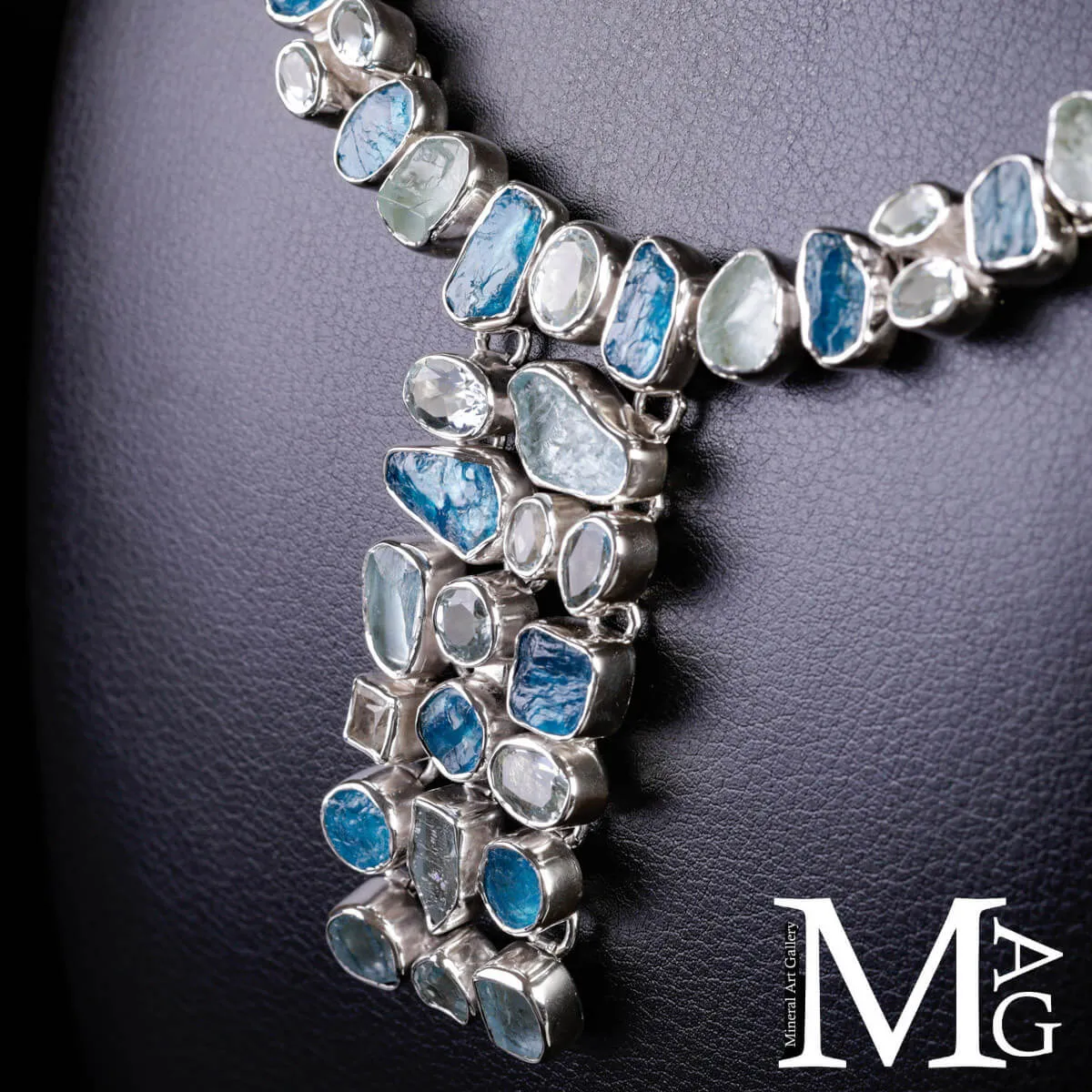 Collier in Argento con Acquamarina e Apatite Naturali.