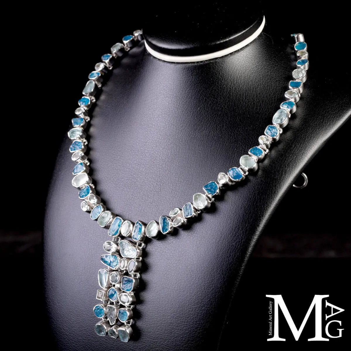 Collier in Argento con Acquamarina e Apatite Naturali.