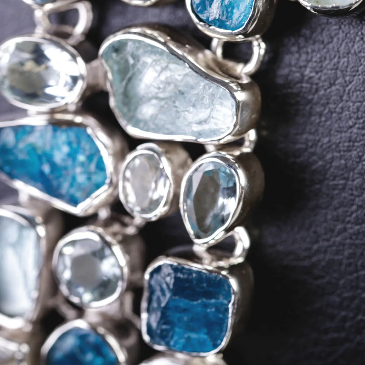 Collier in Argento con Acquamarina e Apatite Naturali.