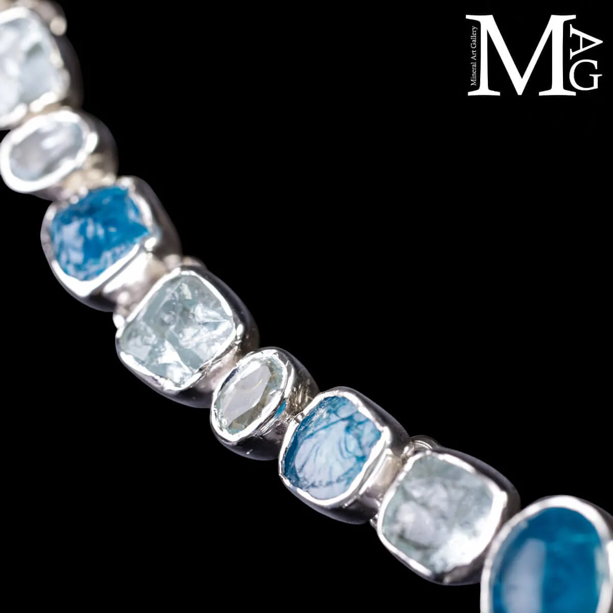 Collier in Argento con Acquamarina e Apatite Naturali.