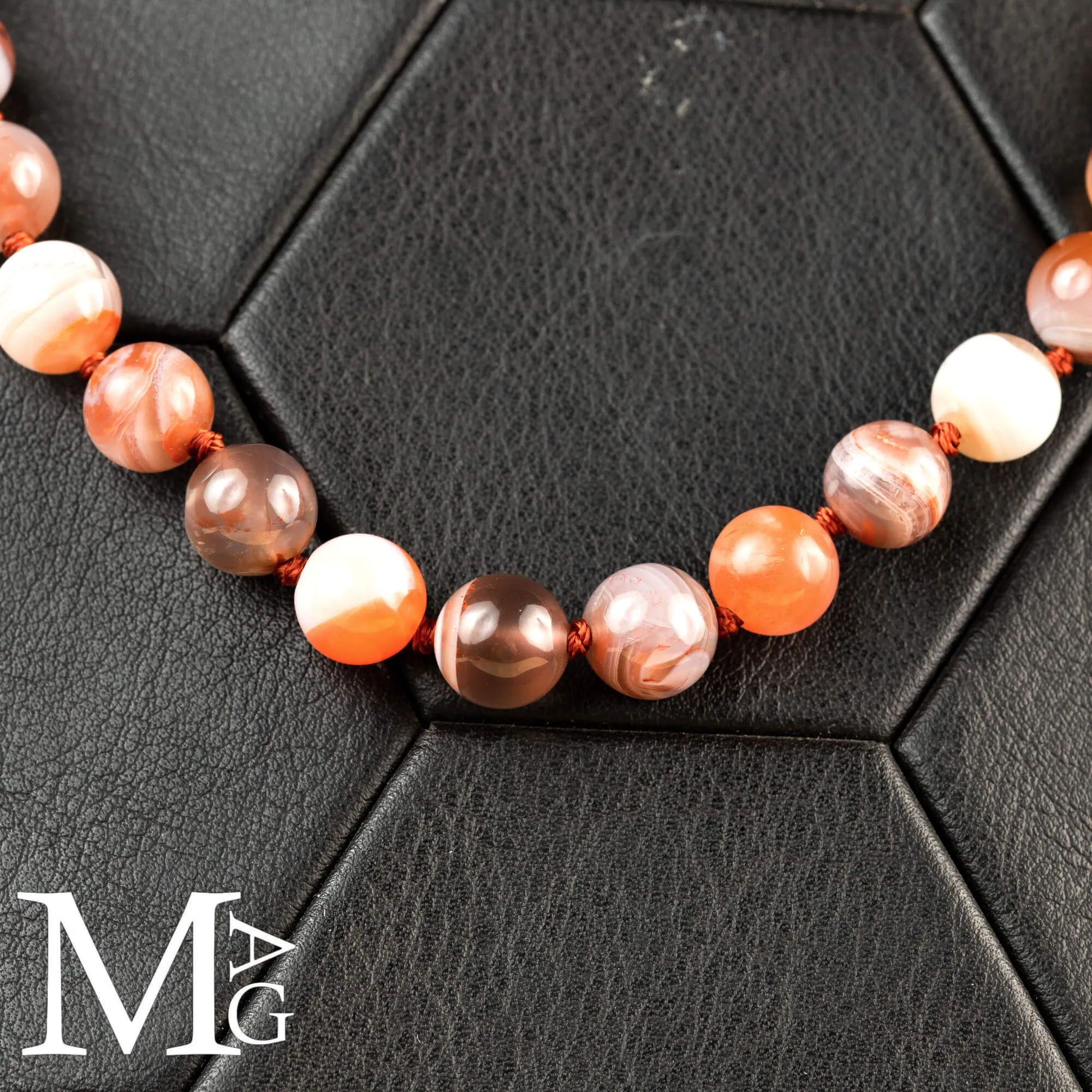 Collana in Agata del Botswana –  Antiche Vibrazioni.