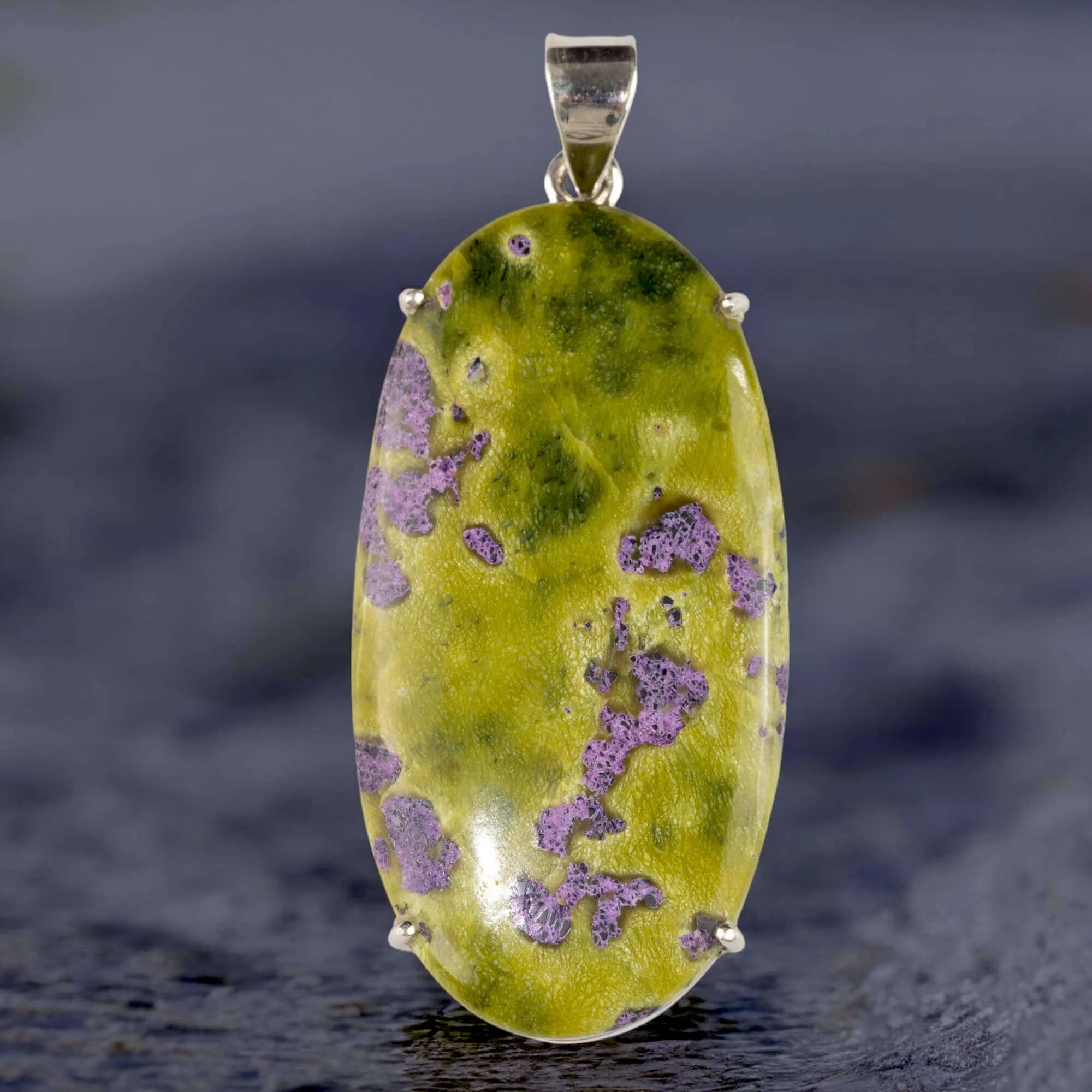 Ciondolo in Argento con Pietra di Atlantisite Australiana.