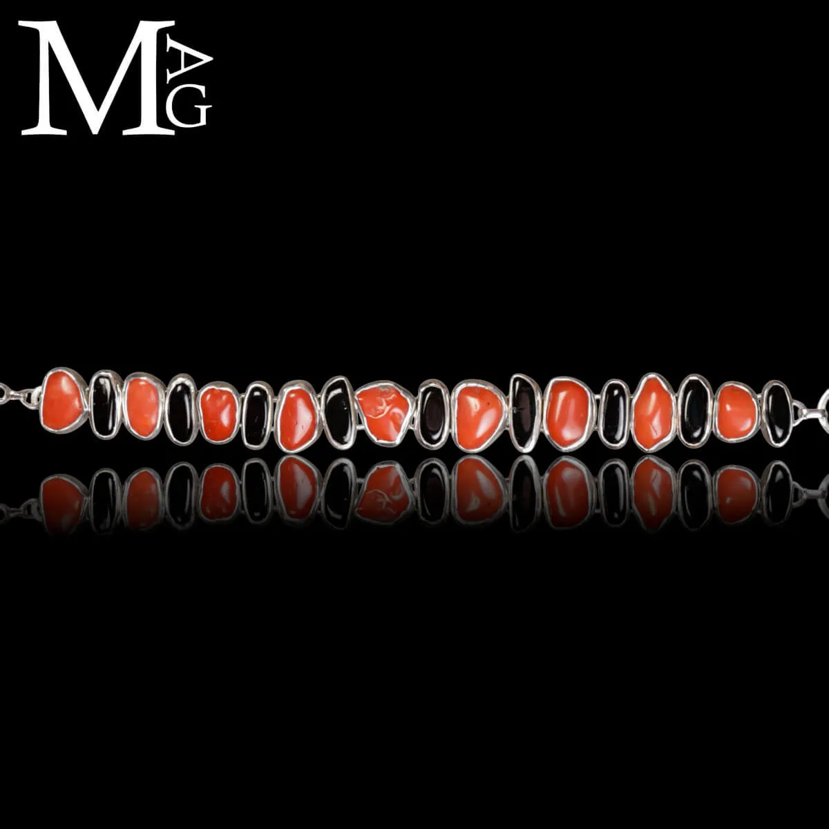 Bracciale Argento con Corallo Rosso e Tormalina Nera.