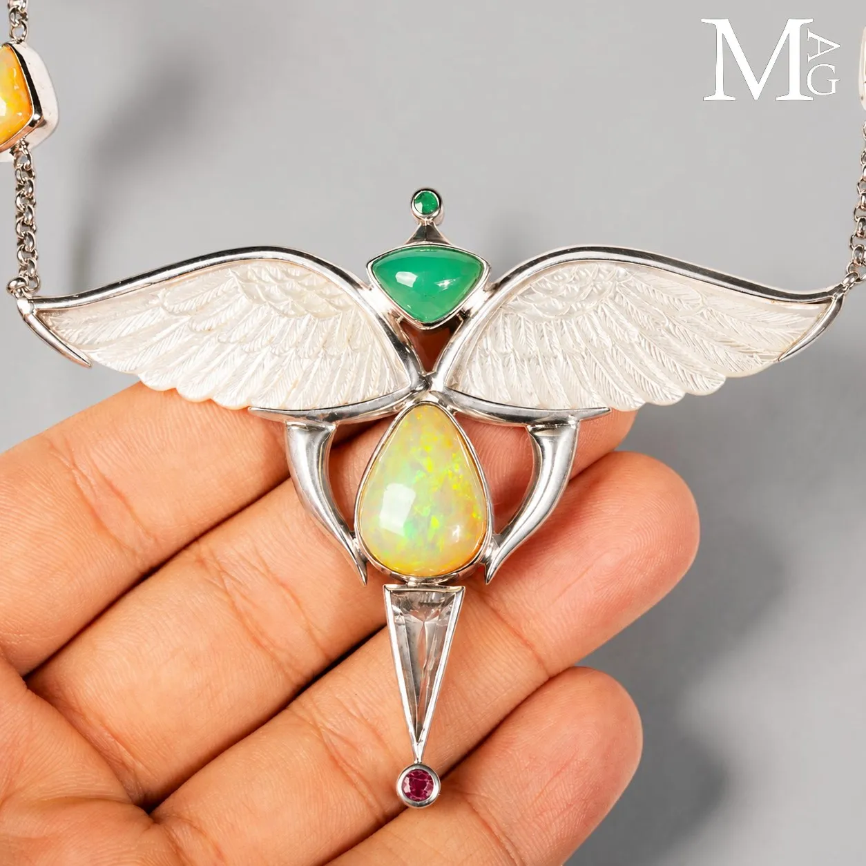 Collier Alato in Argento con Opali Etiopi, Crisoprasio, Smeraldo, Quarzo e Rubino