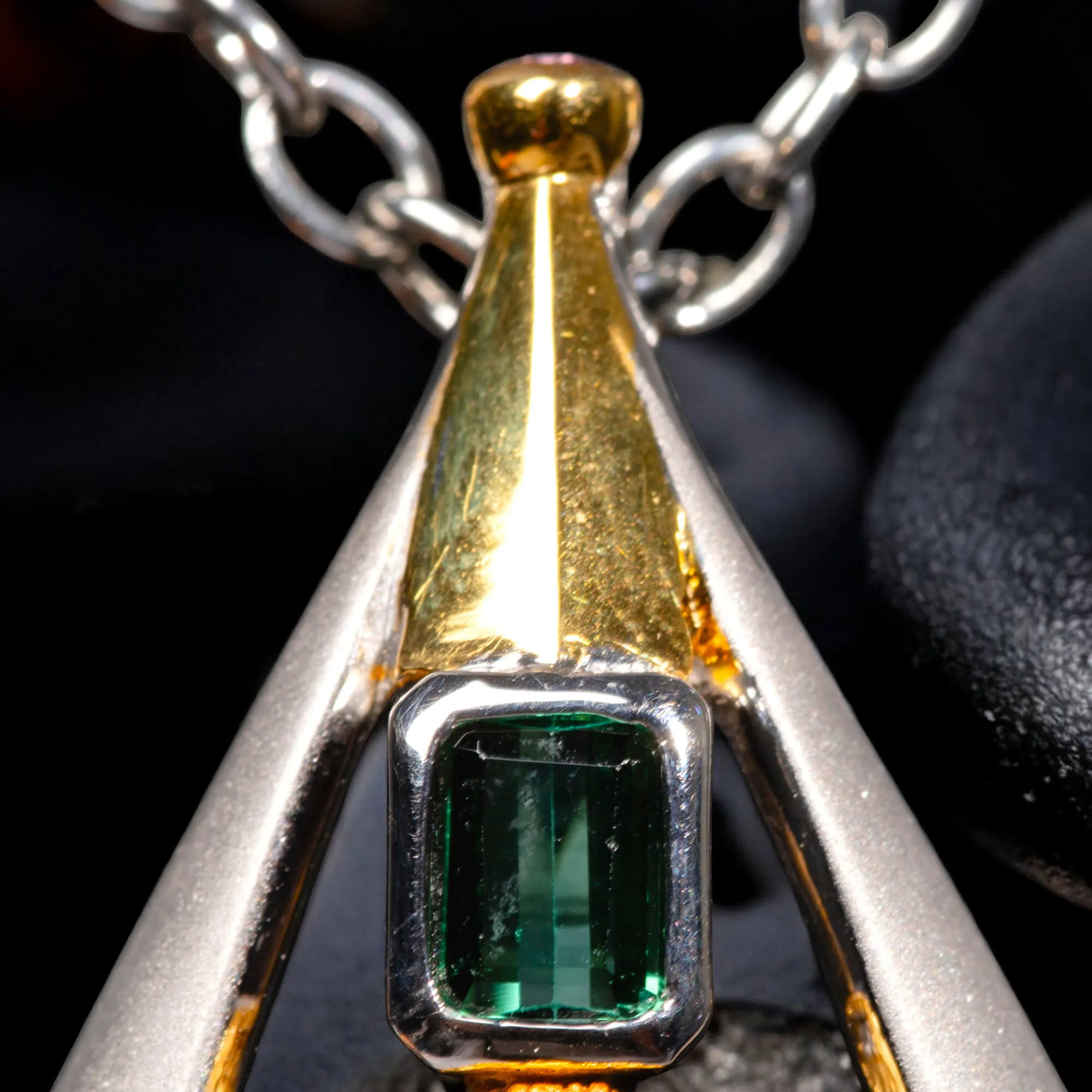 Ciondolo in Argento Satinato e Oro con Opale, Rubino e Tormaline..