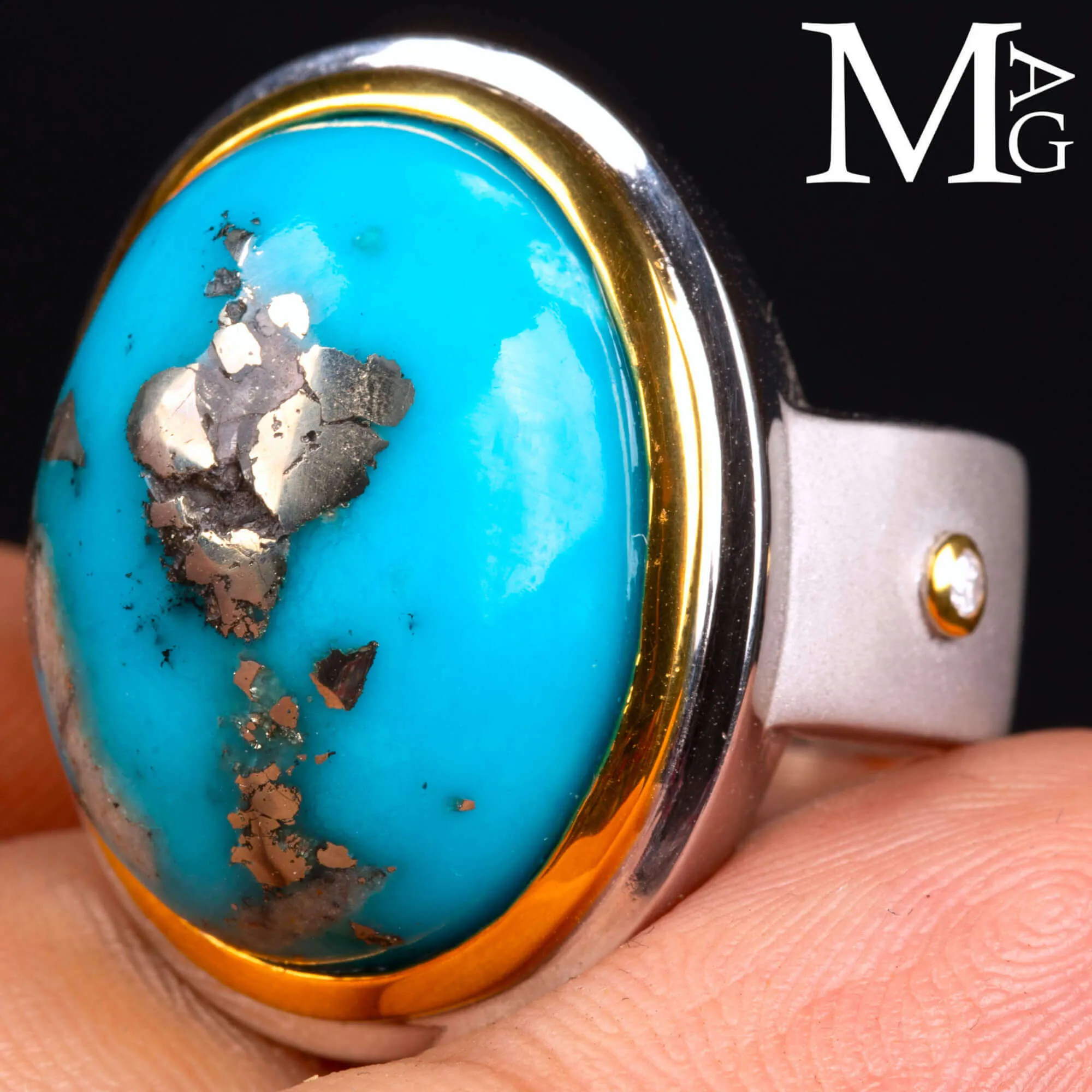 Anello in Argento con finiture in Oro 18K – Turchese Persiano con inclusioni di Pirite e Diamante