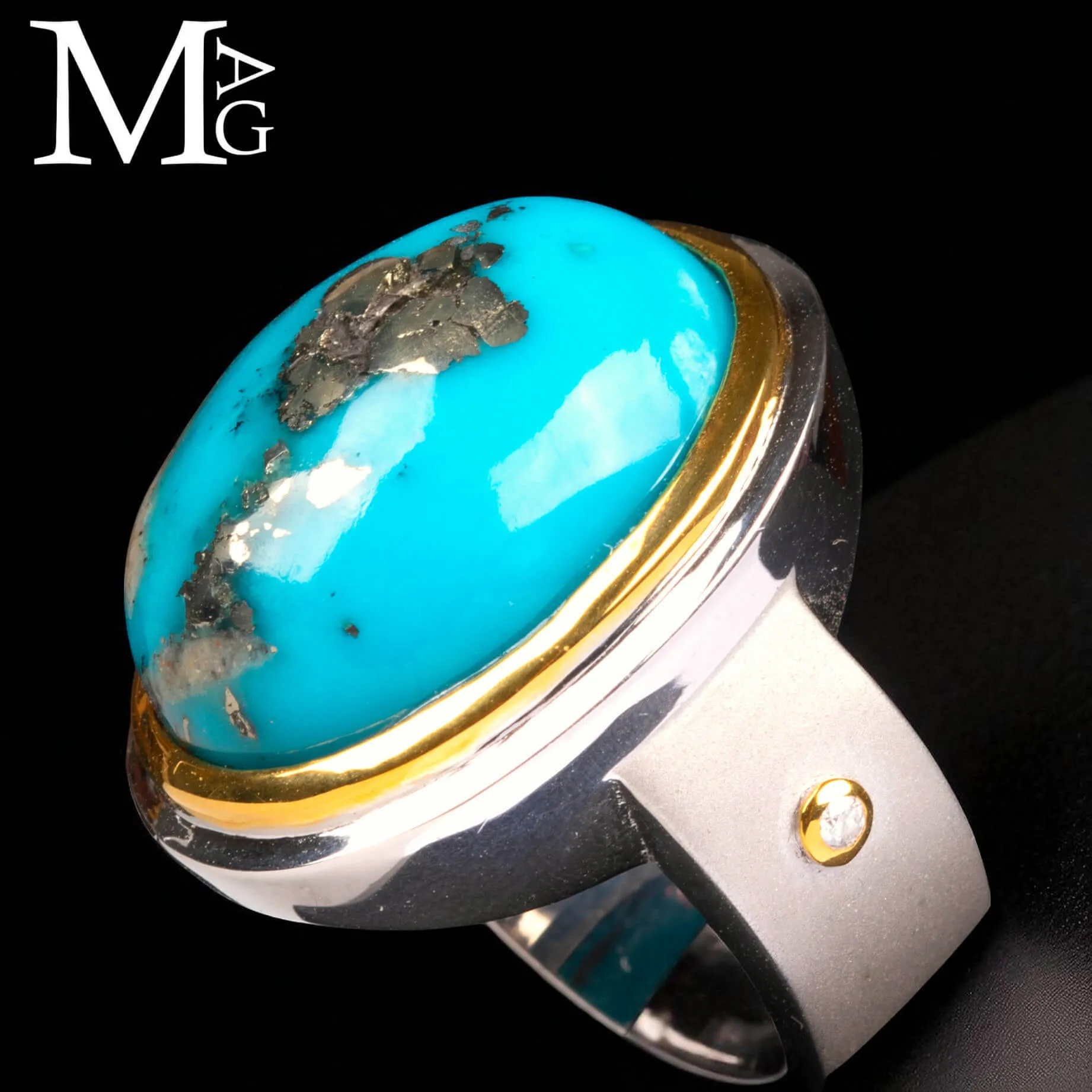 Anello in Argento con finiture in Oro 18K – Turchese Persiano con inclusioni di Pirite e Diamante